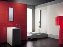 Baño moderno en colores rojos
